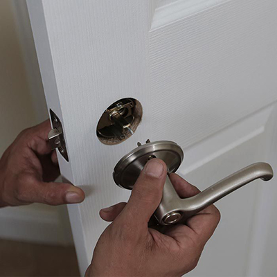 Handle Broken Door Locks in Topaz Ranch Estates